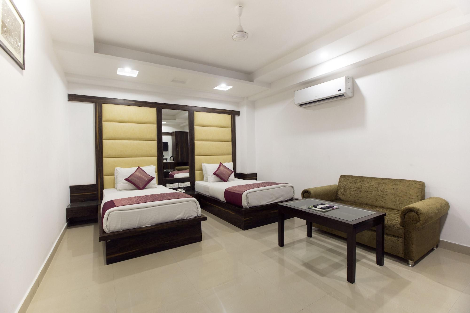 Hotel Krishna Deluxe-By Rcg Hotels New Delhi Ngoại thất bức ảnh