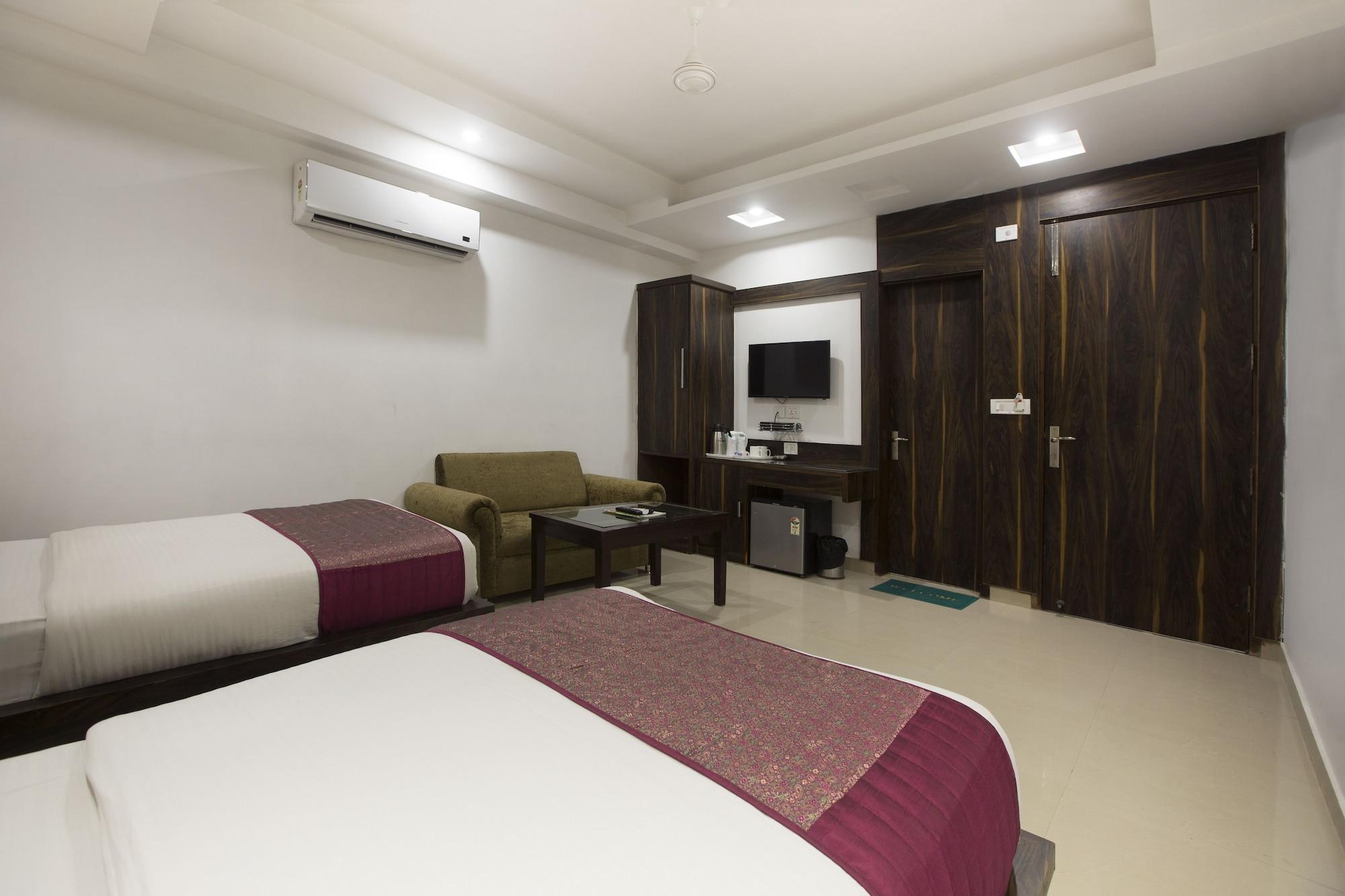 Hotel Krishna Deluxe-By Rcg Hotels New Delhi Ngoại thất bức ảnh