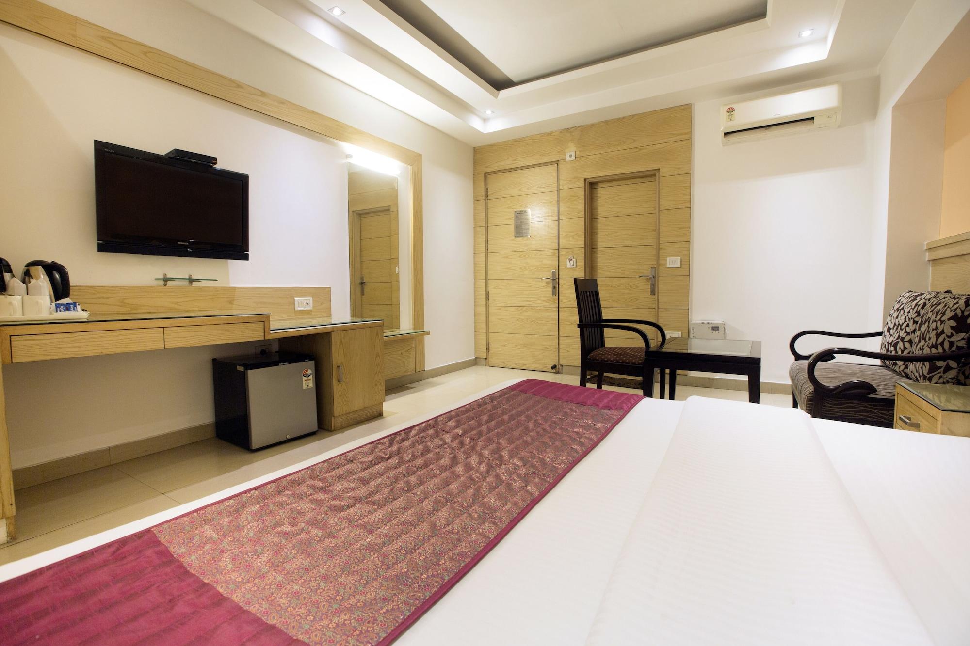 Hotel Krishna Deluxe-By Rcg Hotels New Delhi Ngoại thất bức ảnh