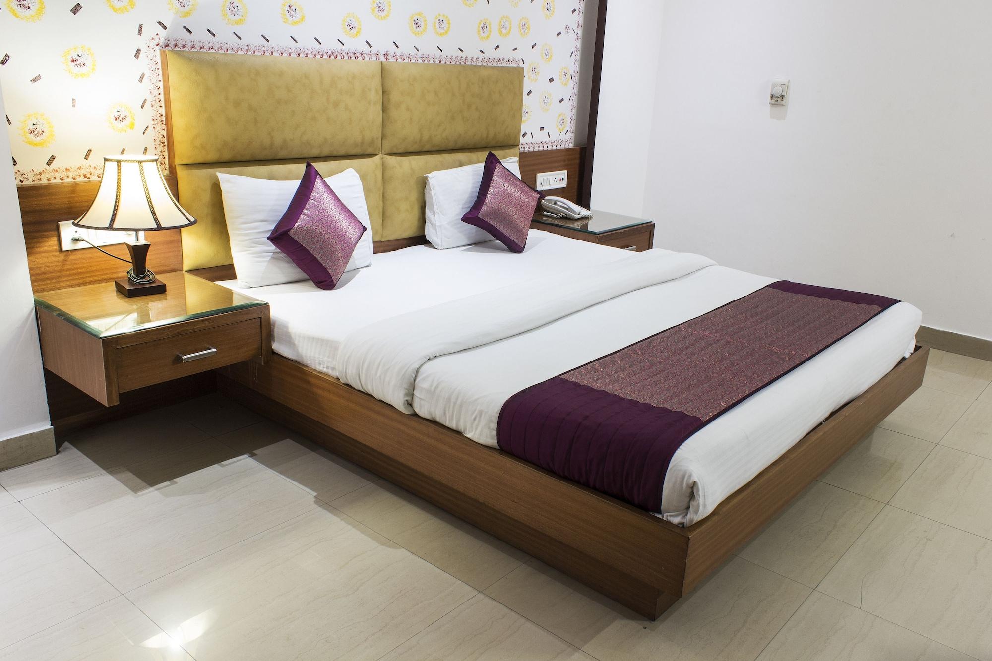 Hotel Krishna Deluxe-By Rcg Hotels New Delhi Ngoại thất bức ảnh