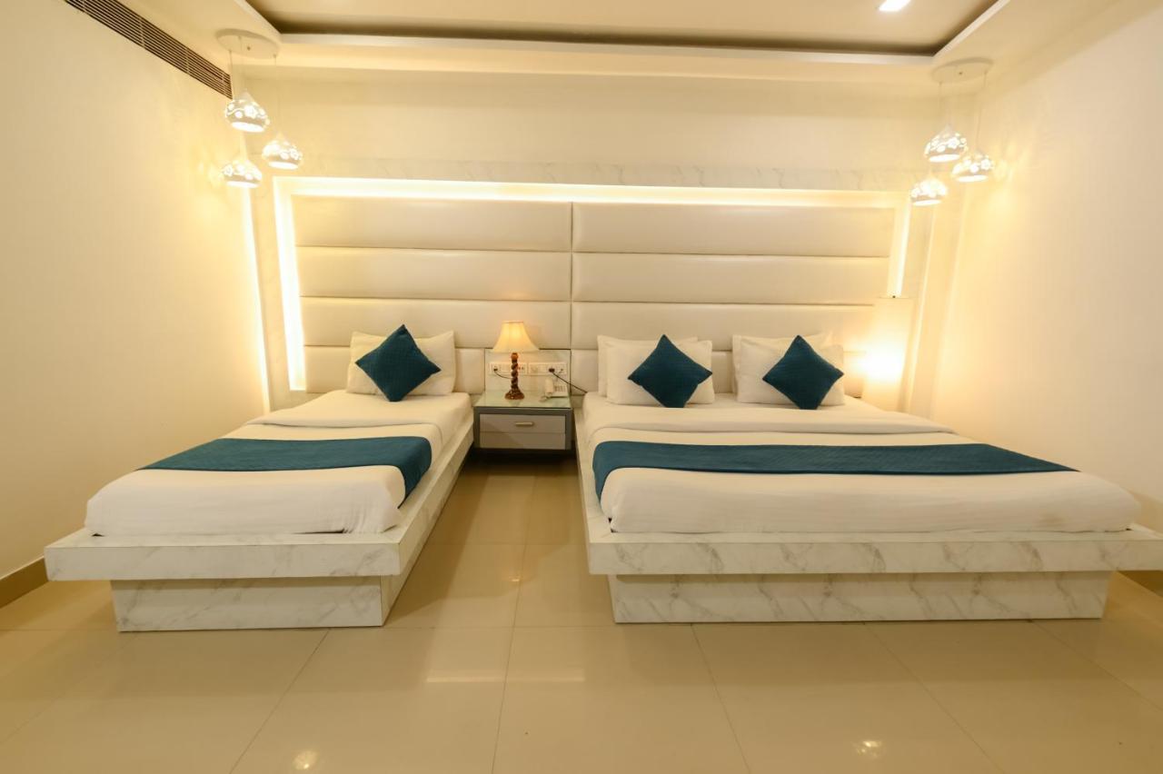 Hotel Krishna Deluxe-By Rcg Hotels New Delhi Ngoại thất bức ảnh