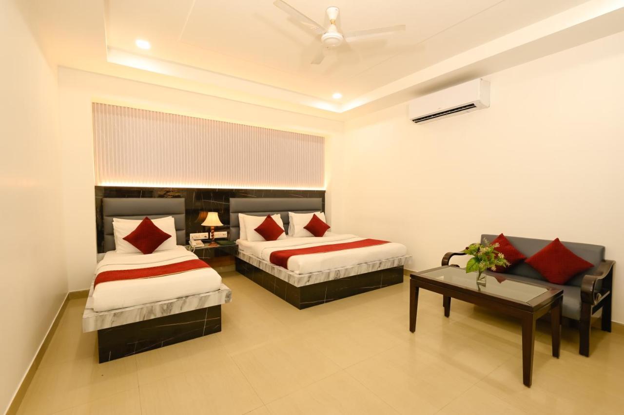 Hotel Krishna Deluxe-By Rcg Hotels New Delhi Ngoại thất bức ảnh