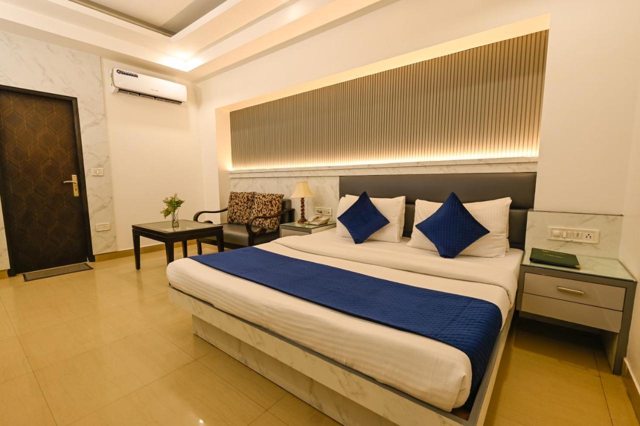 Hotel Krishna Deluxe-By Rcg Hotels New Delhi Ngoại thất bức ảnh