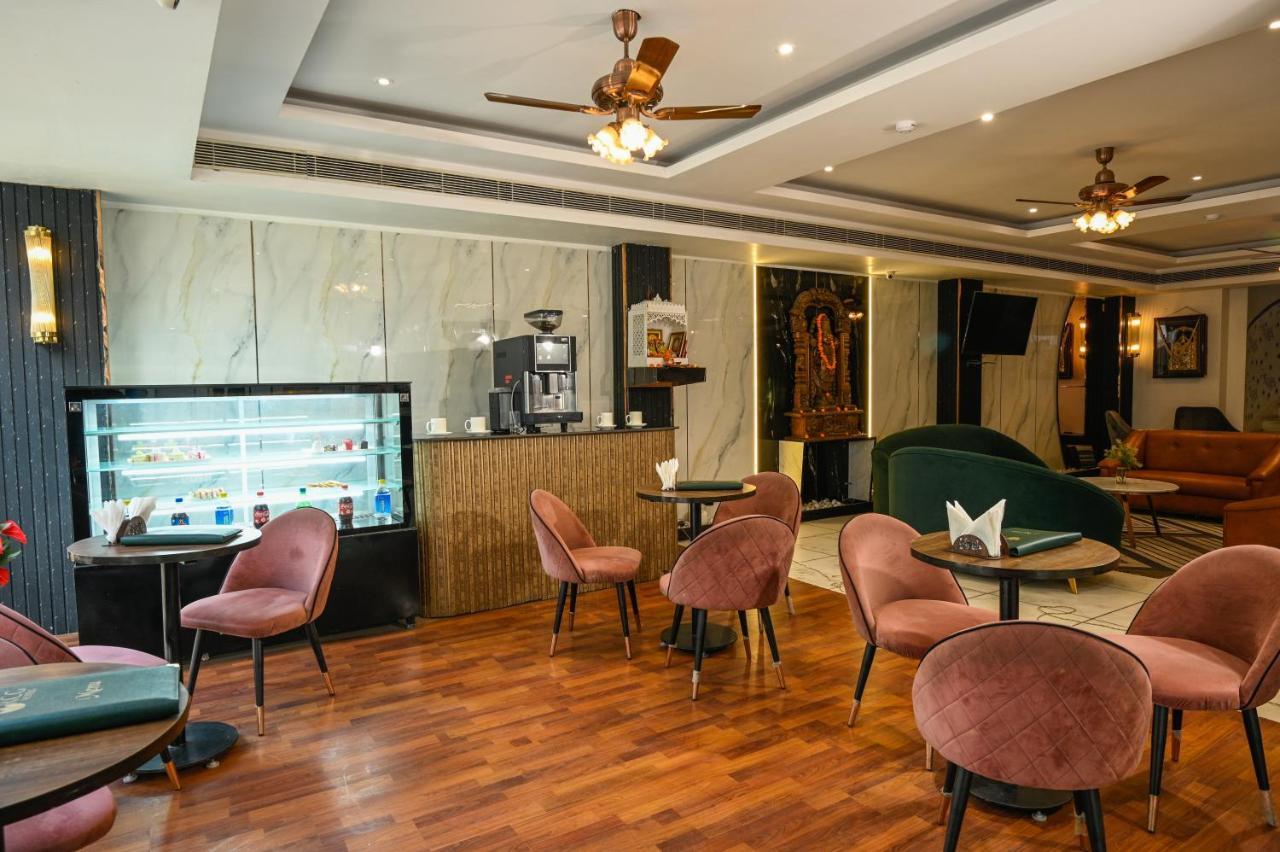Hotel Krishna Deluxe-By Rcg Hotels New Delhi Ngoại thất bức ảnh