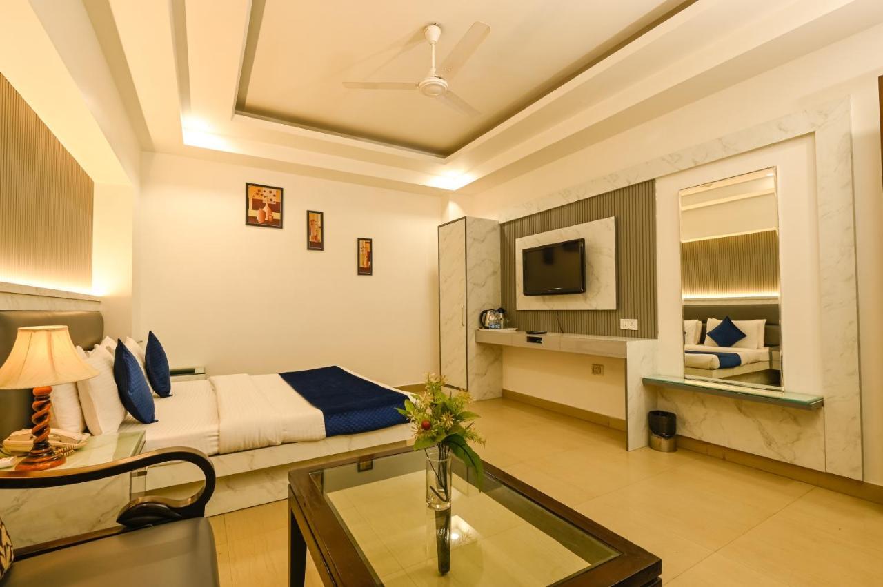 Hotel Krishna Deluxe-By Rcg Hotels New Delhi Ngoại thất bức ảnh