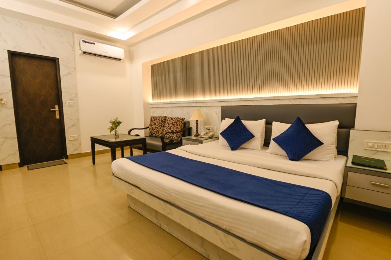 Hotel Krishna Deluxe-By Rcg Hotels New Delhi Ngoại thất bức ảnh