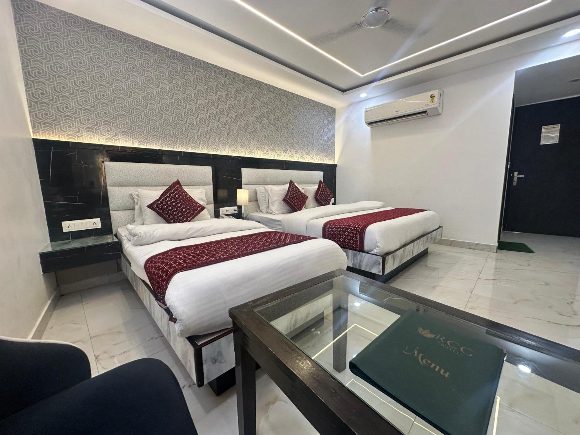 Hotel Krishna Deluxe-By Rcg Hotels New Delhi Ngoại thất bức ảnh