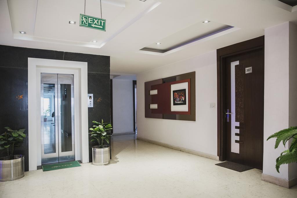Hotel Krishna Deluxe-By Rcg Hotels New Delhi Ngoại thất bức ảnh