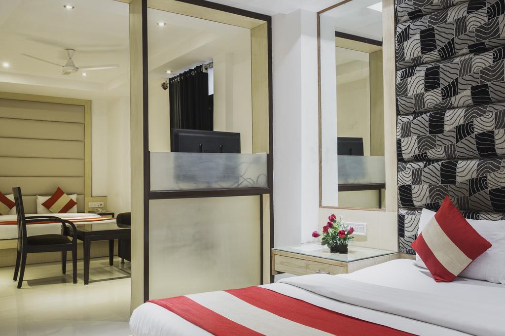 Hotel Krishna Deluxe-By Rcg Hotels New Delhi Ngoại thất bức ảnh