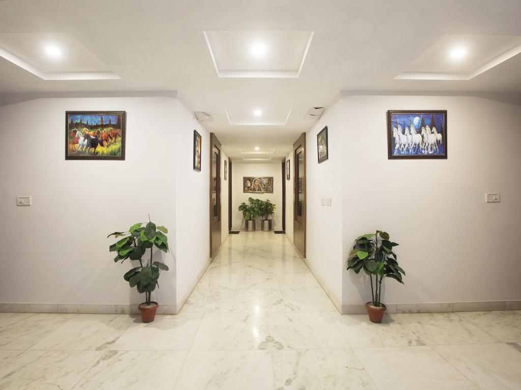 Hotel Krishna Deluxe-By Rcg Hotels New Delhi Ngoại thất bức ảnh