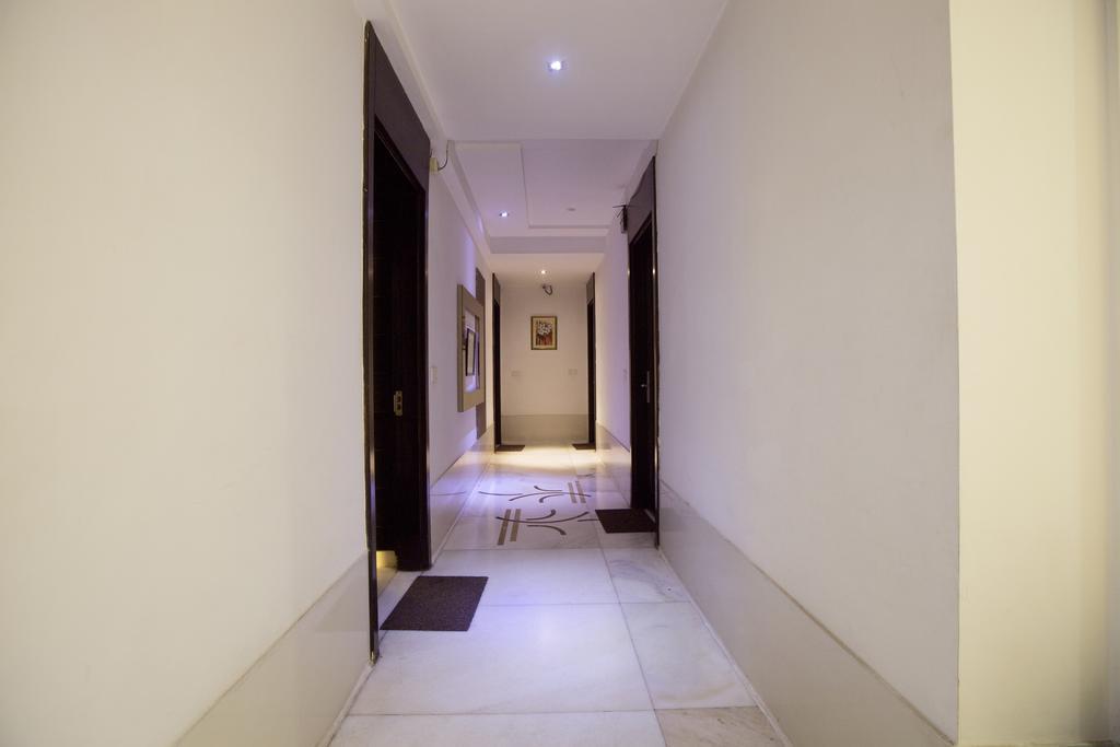 Hotel Krishna Deluxe-By Rcg Hotels New Delhi Ngoại thất bức ảnh