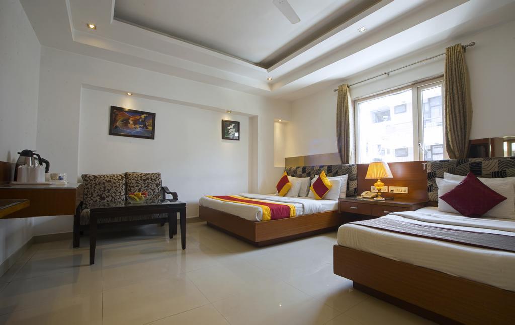 Hotel Krishna Deluxe-By Rcg Hotels New Delhi Ngoại thất bức ảnh