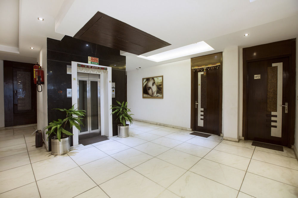 Hotel Krishna Deluxe-By Rcg Hotels New Delhi Ngoại thất bức ảnh